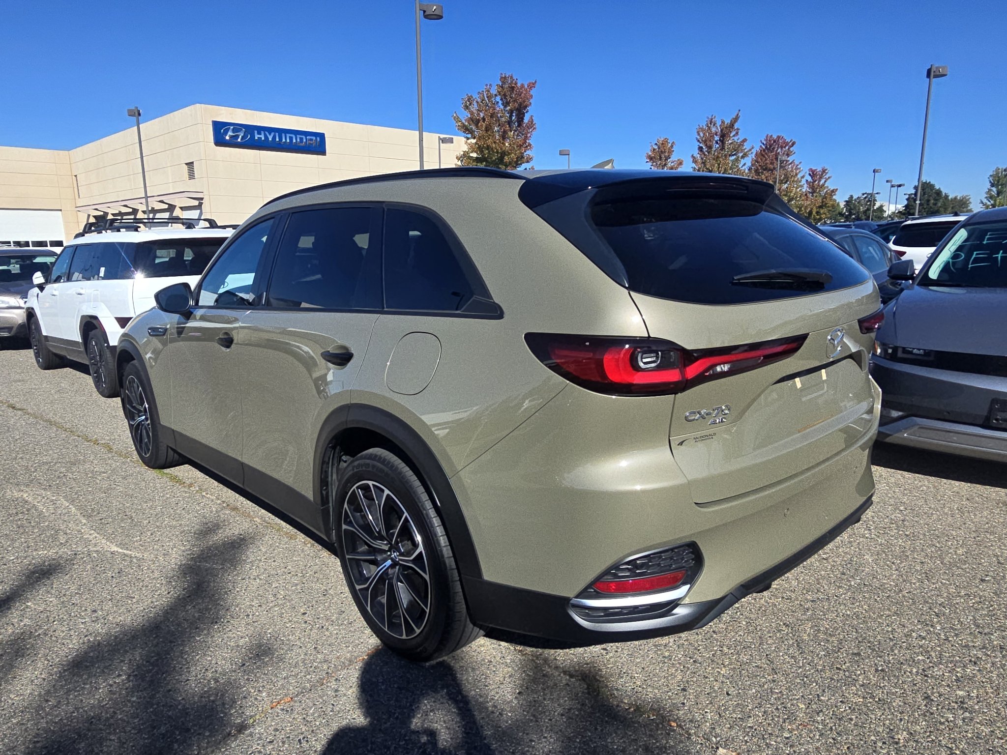 Used 2025 Zircon Sand Metallic Mazda Premium Package image 3