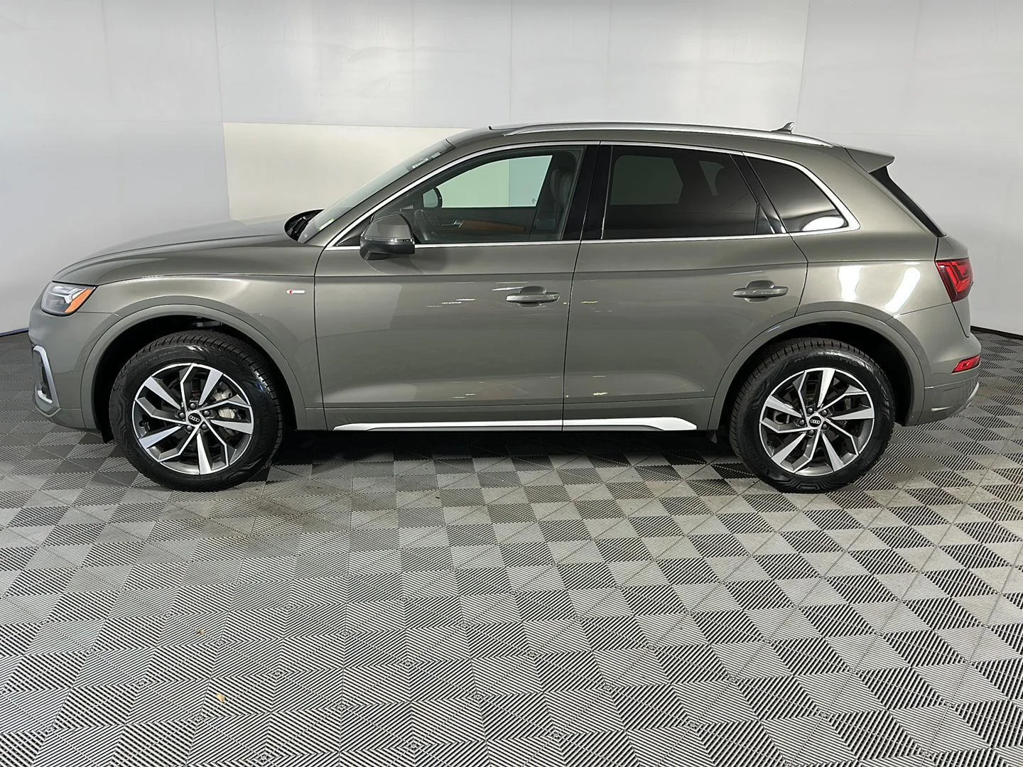 Used 2023 Chronos Gray Metallic Audi S line Premium Plus image 13