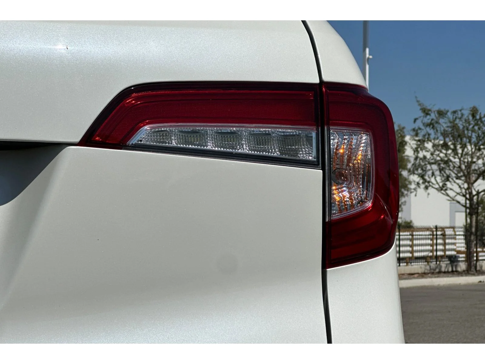 Used 2019 White Diamond Pearl Honda EX-L w/Navi & RES image 48