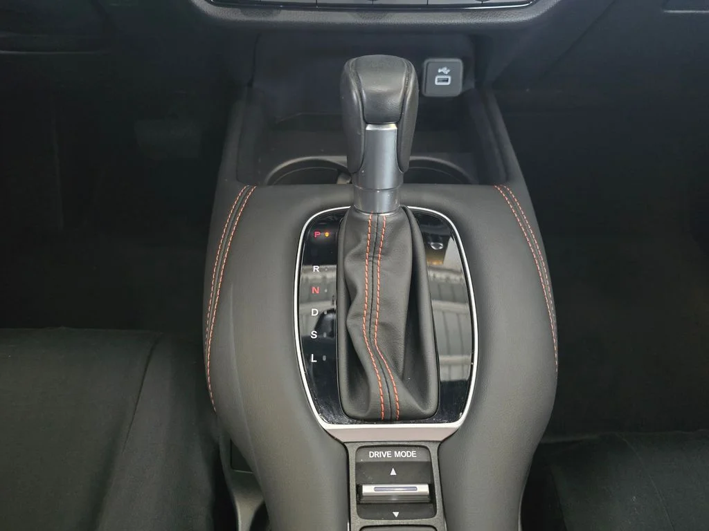 Used 2025  Honda Sport image 13