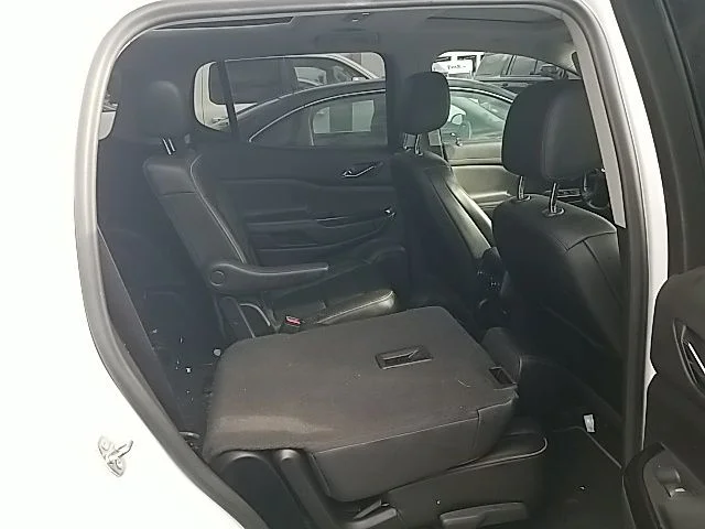 Used 2021 White GMC AT4 image 34