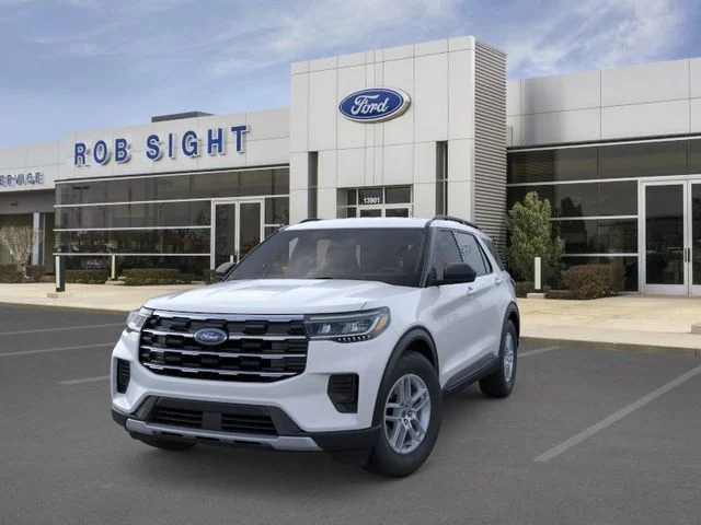 New 2026 Space White Metallic Ford Active image 2
