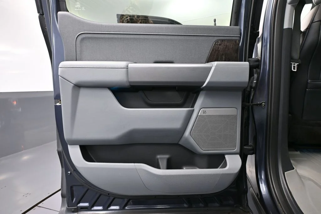 Used 2021 Blue Ford Lariat image 31