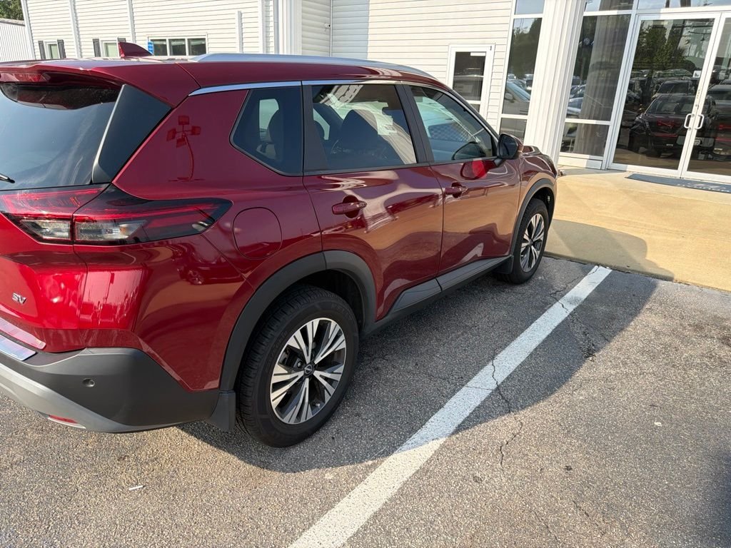 Used 2023 Red Nissan SV image 5