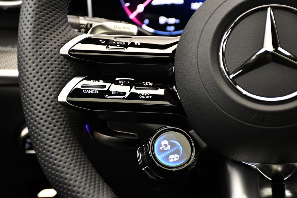 2025 Mercedes-Benz GLC AMG GLC43 - Photo 23