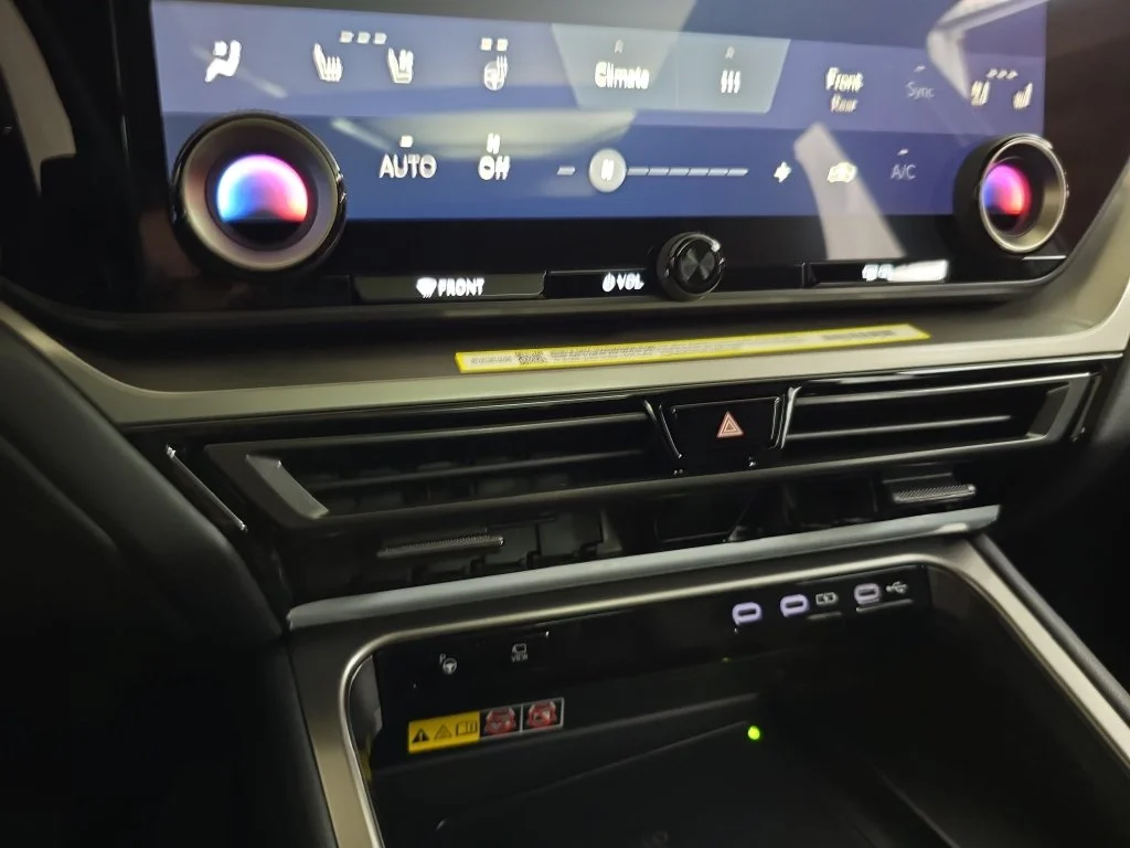 New 2026 Wind Chill Pearl Lexus PREMIUM AWD image 23