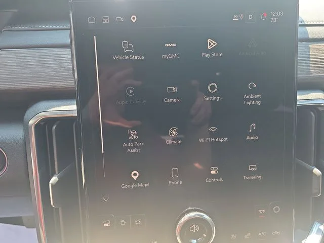 Used 2025 Silver GMC Denali image 23