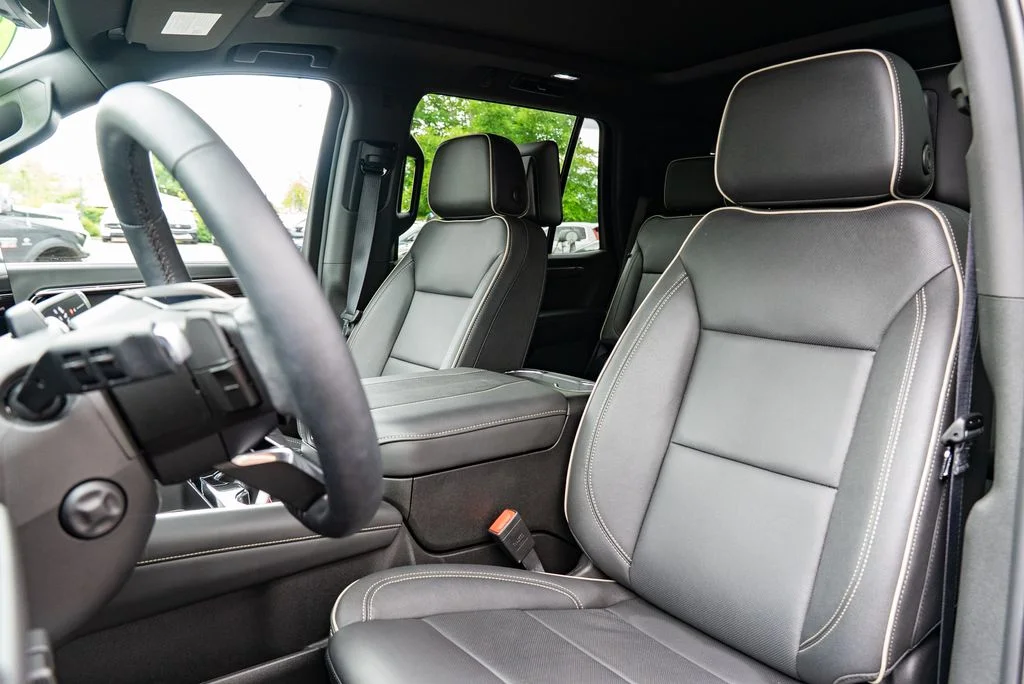 Used 2026 Black Chevrolet Premier image 23