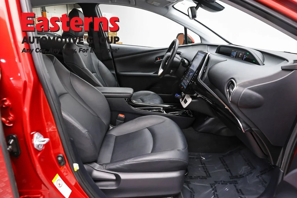 Used 2018 Red Toyota Advanced image 24