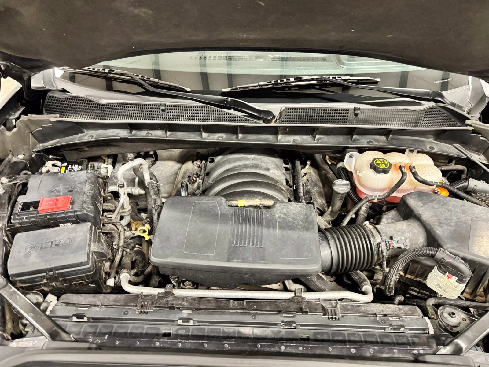 Used 2022 Silver GMC SLT image 25