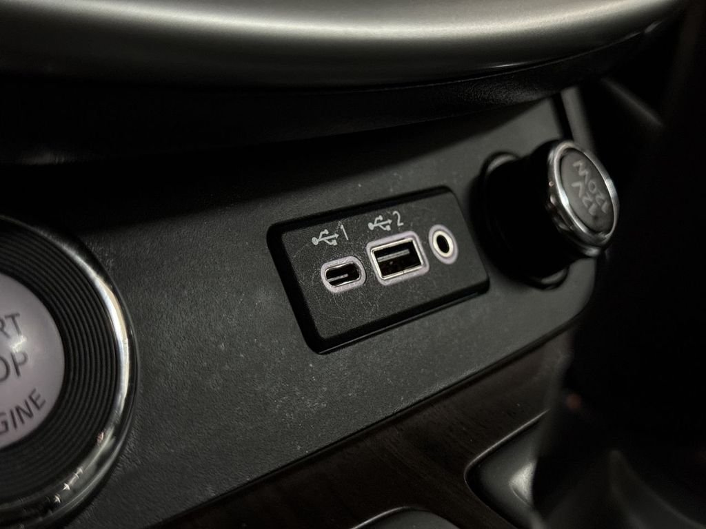 Used 2020 Super Black Metallic Nissan Platinum image 33