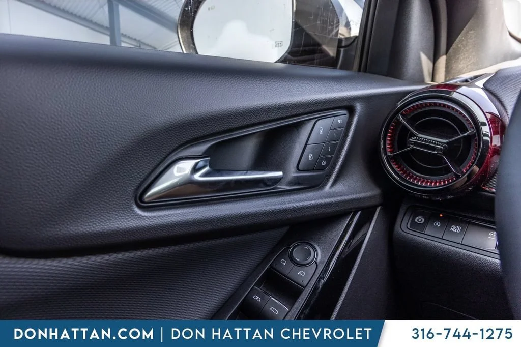 2027 Chevrolet Equinox RS - Photo 11