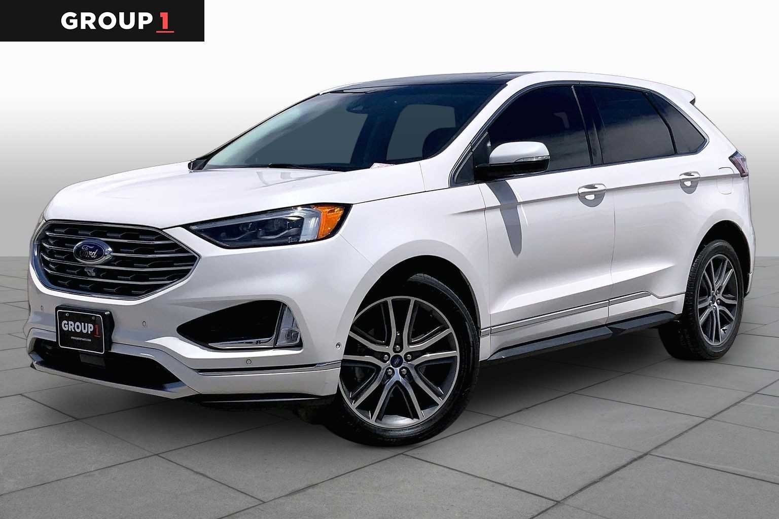 2019 Ford Edge Titanium's photo