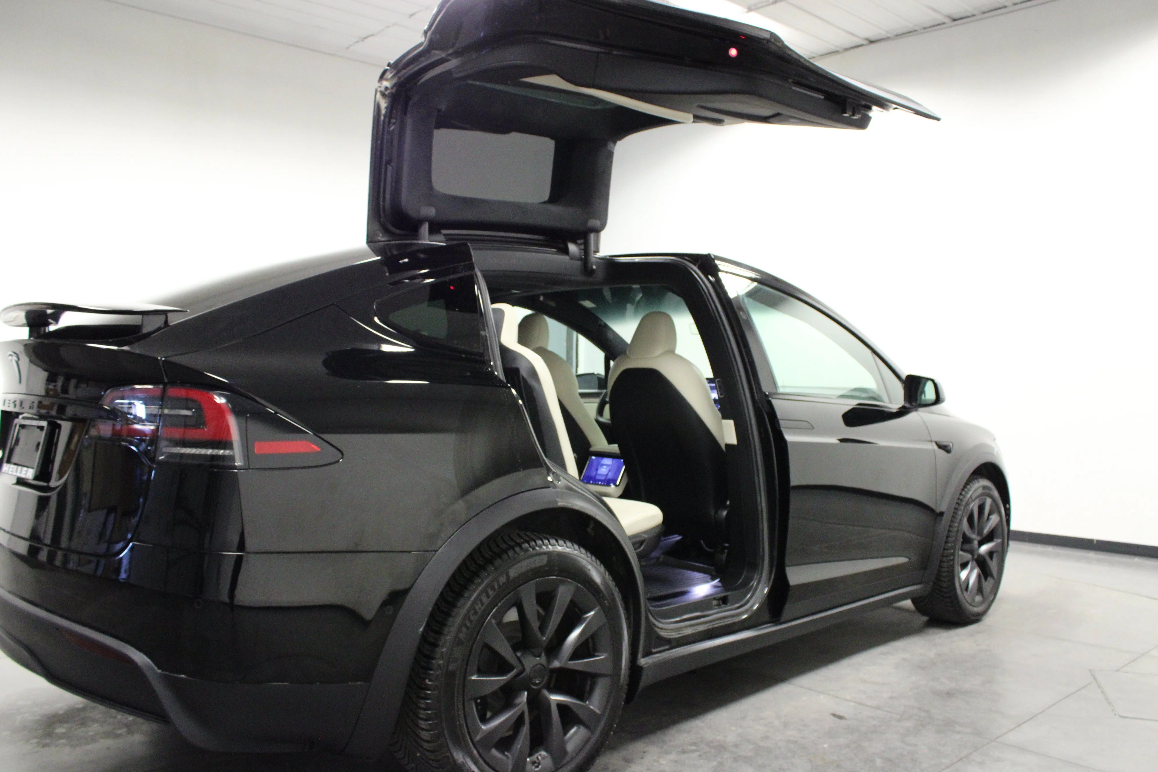 Used 2023 Solid Black Tesla Base image 16