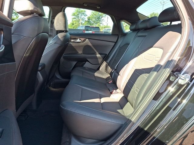 Used 2020 Black Kia GT-Line image 31