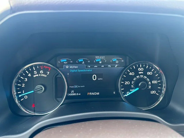 Used 2018 Red Ford King Ranch image 10