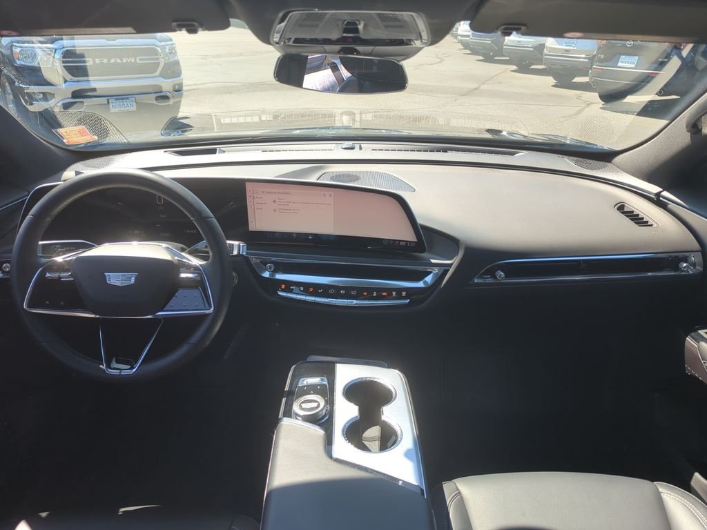 Used 2024 Green Cadillac Tech image 20