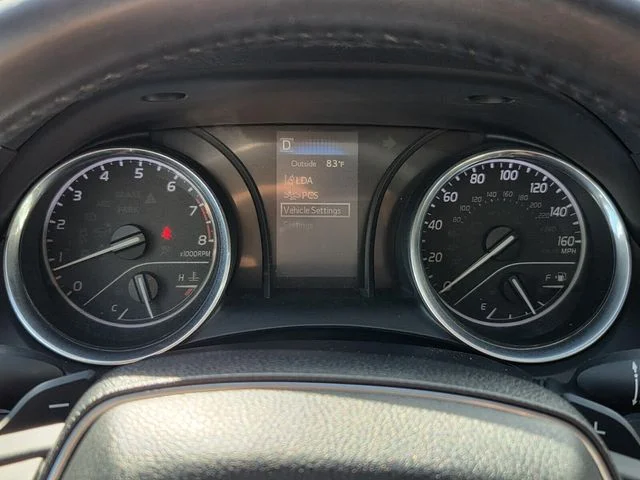 Used 2018 Blue Toyota SE image 22