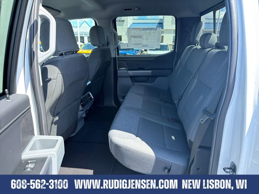 New 2026 Oxford White Ford XLT image 27