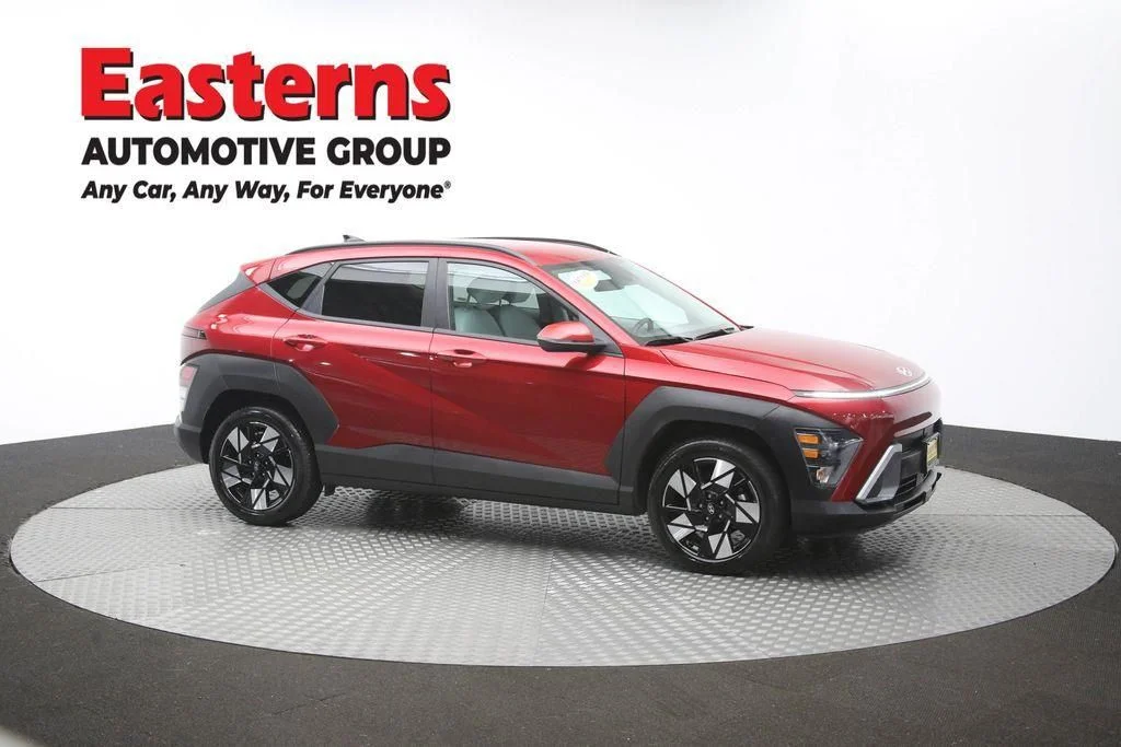 Used 2025 Red Hyundai SEL image 48
