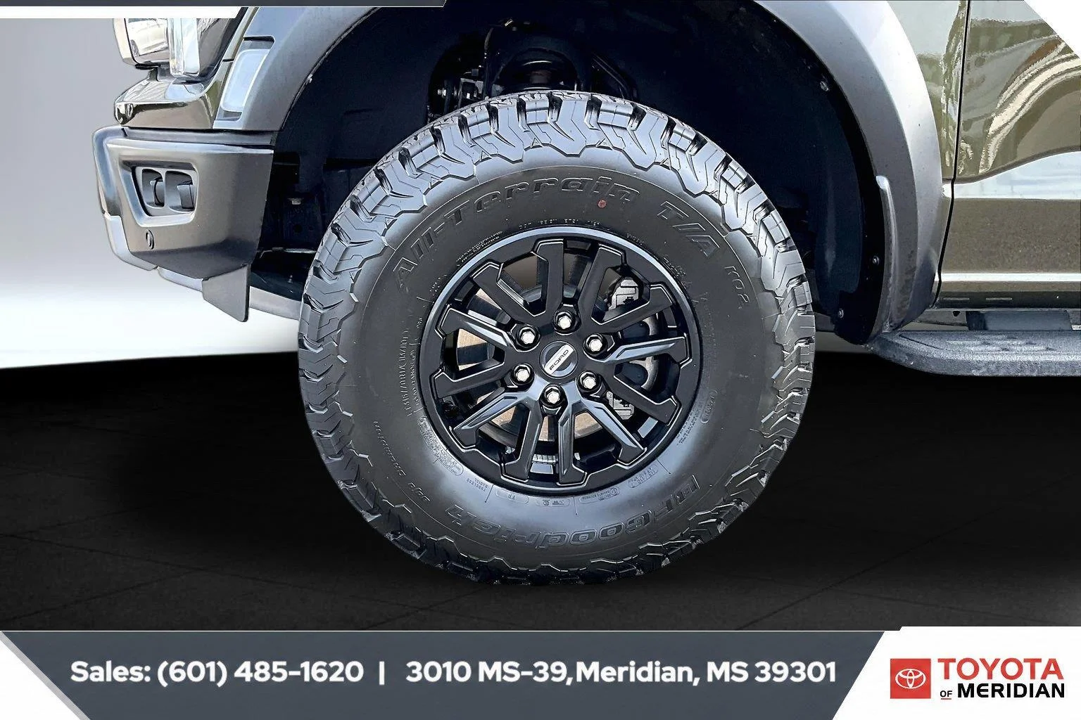 Used 2026 Shelter Green Ford Raptor image 7