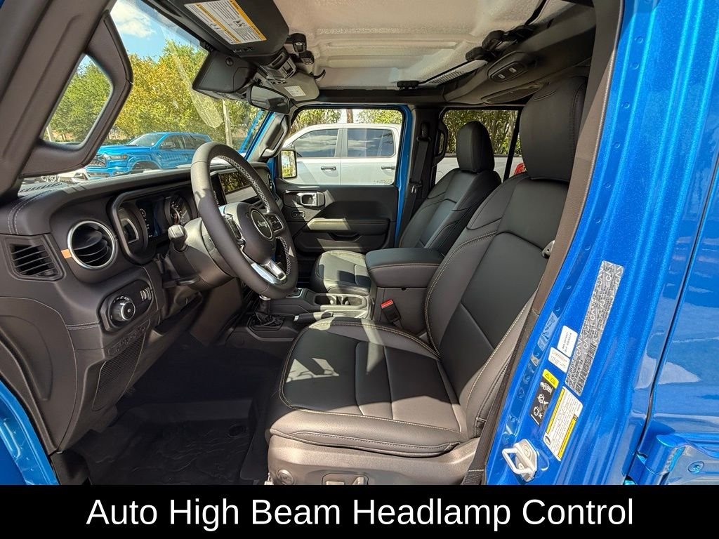 2025 Jeep Wrangler 4-Door Sahara - Photo 11