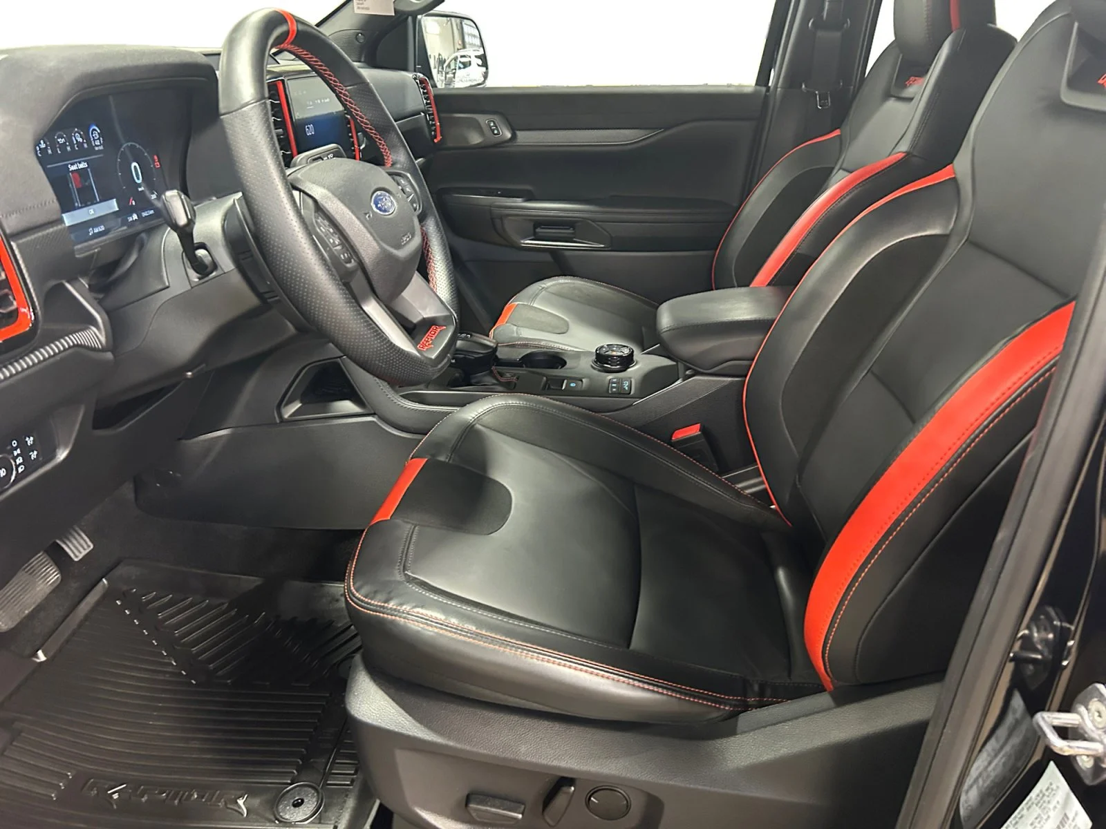 Used 2024 BLACK Ford RAPTOR SuperCrew image 14