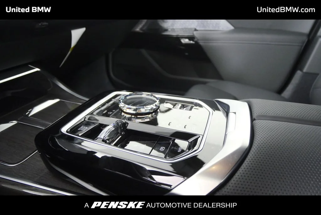 New 2026 Black Sapphire Metallic BMW 760i xDrive image 23