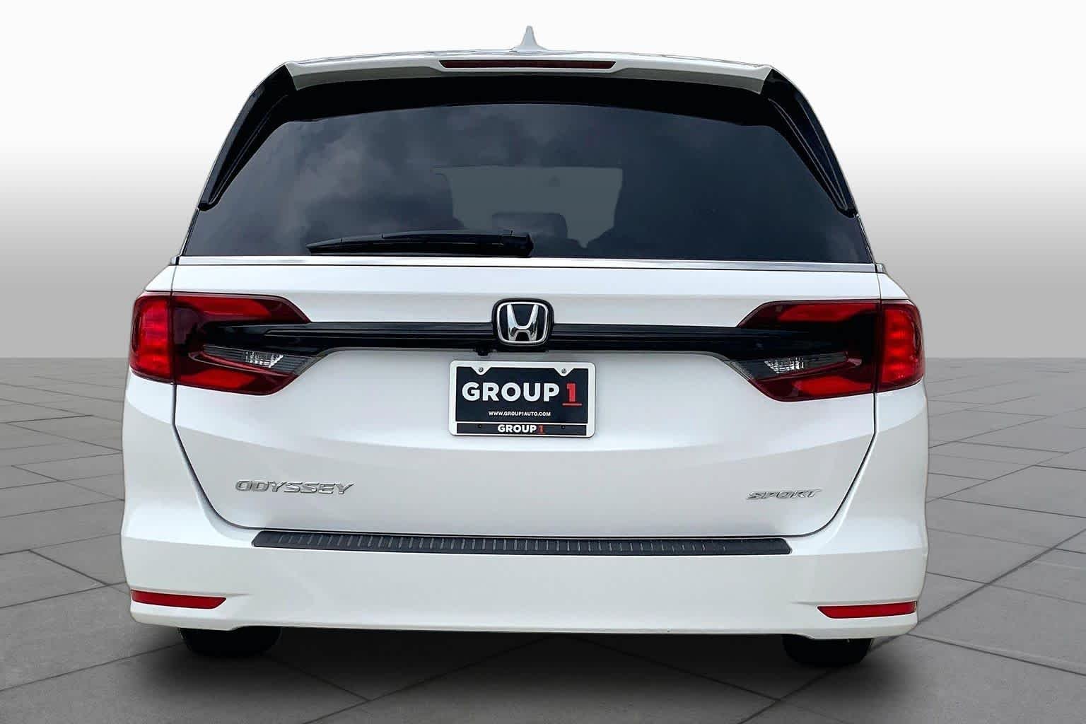 Used 2024 Platinum White Pearl Honda Sport image 5