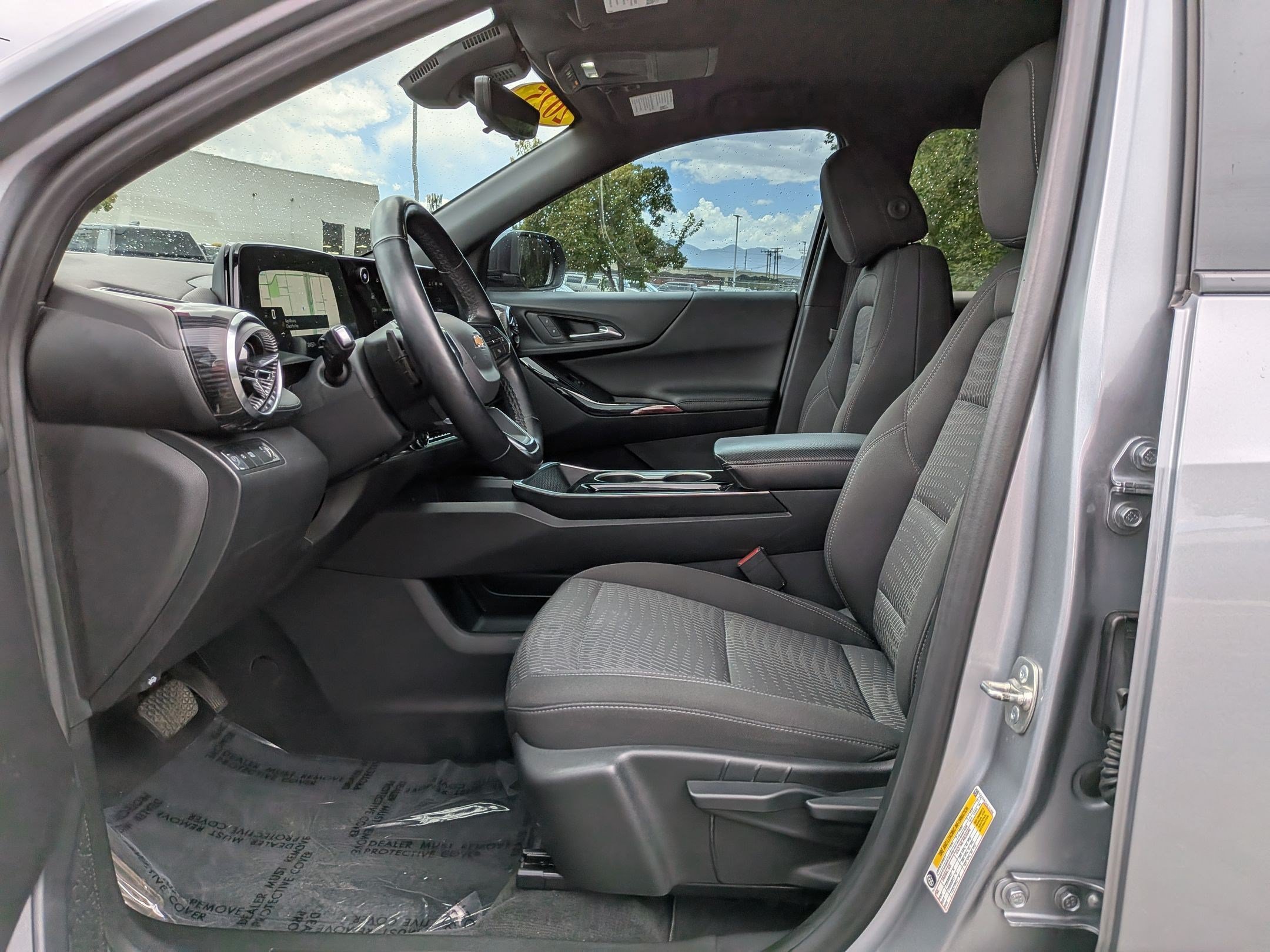 2025 Chevrolet Equinox LT - Photo 25
