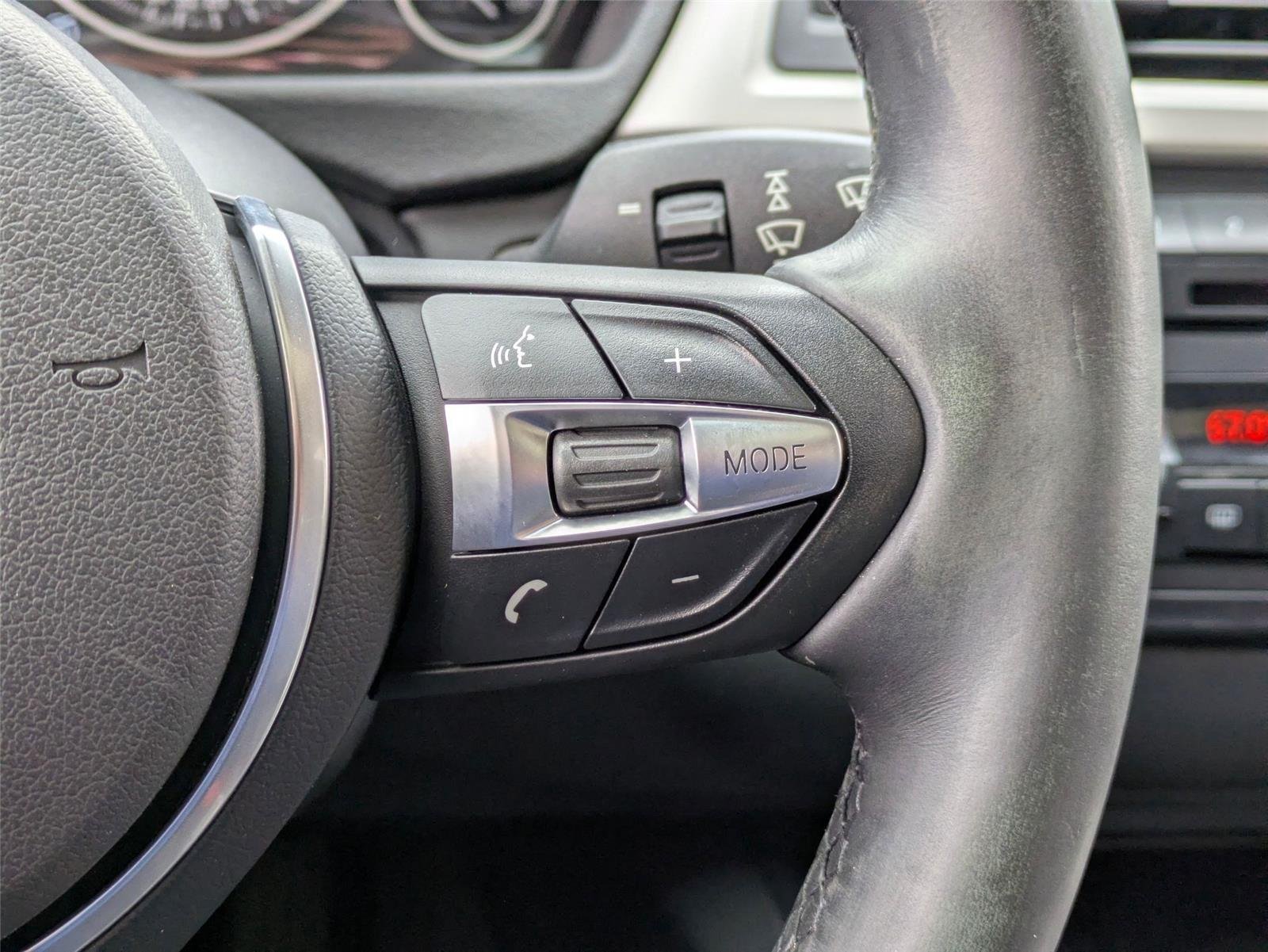 Used 2014 Glacier Silver Metallic BMW 320i image 12
