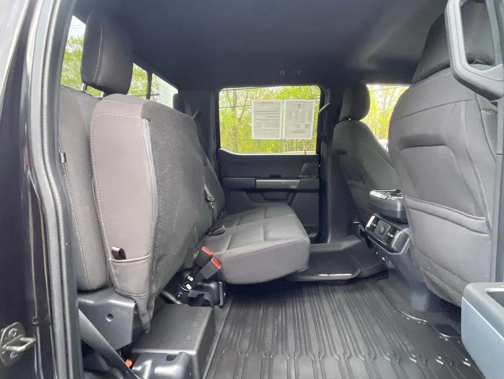 Used 2023 Black Ford XLT image 21