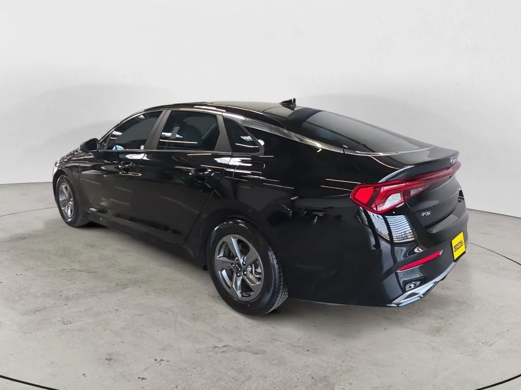 Used 2021 Black Kia LXS image 7