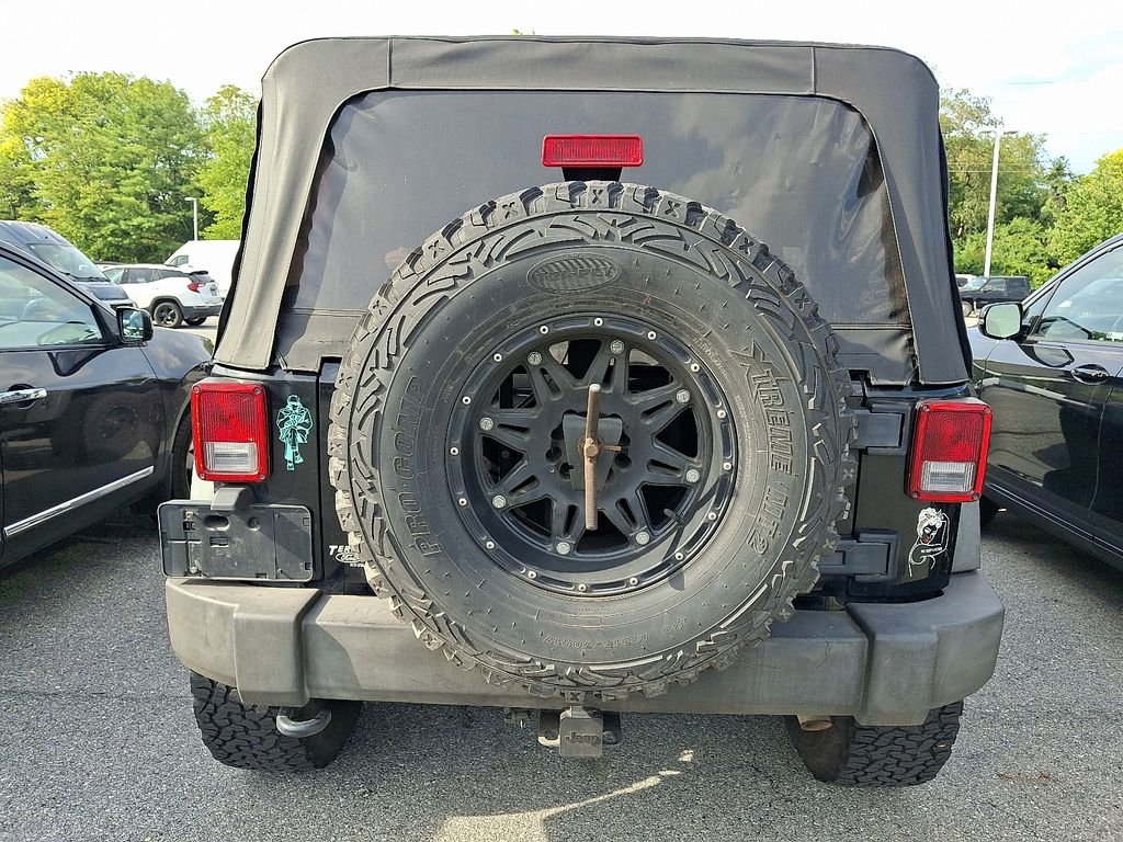 Used 2015 Black Jeep Unlimited Sport image 5