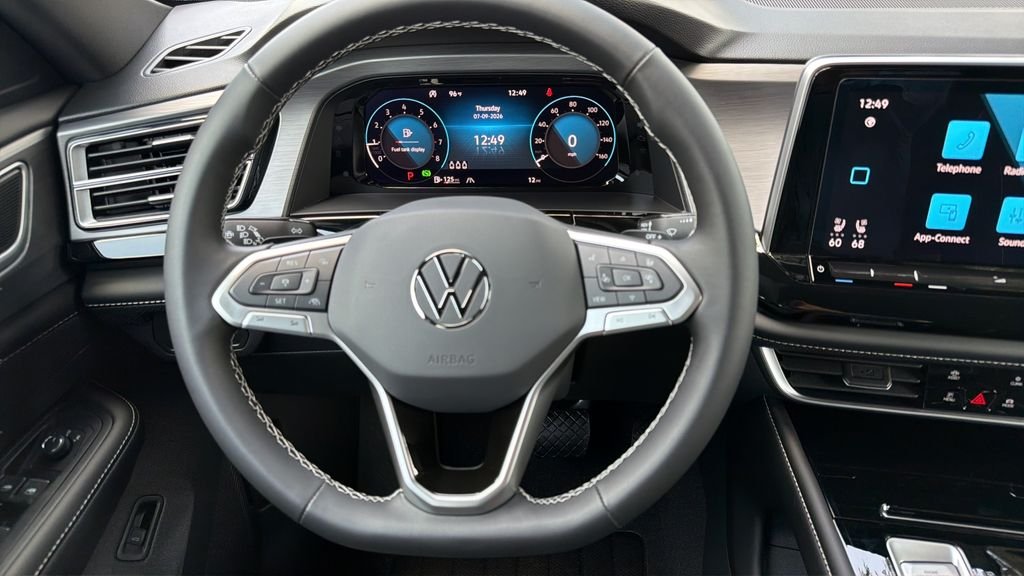 New 2026 Pure Gray Volkswagen 2.0T SE w/Technology image 11