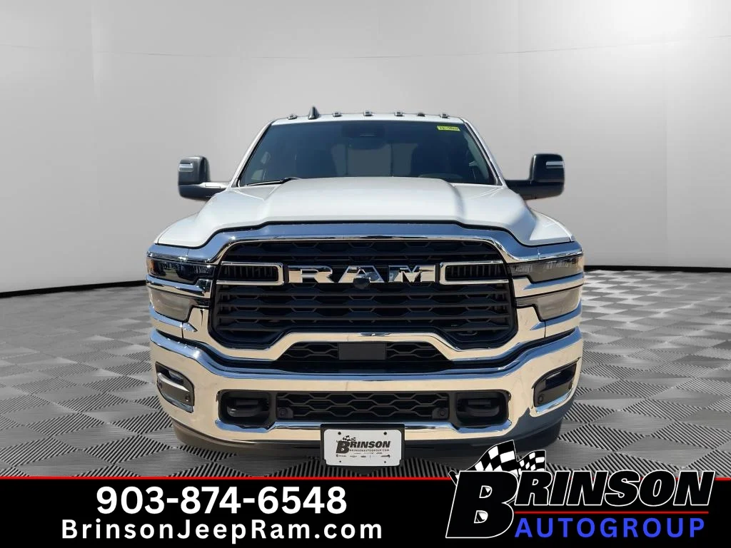 New 2026 Bright White Clear-Coat Exterior Paint RAM Tradesman image 2