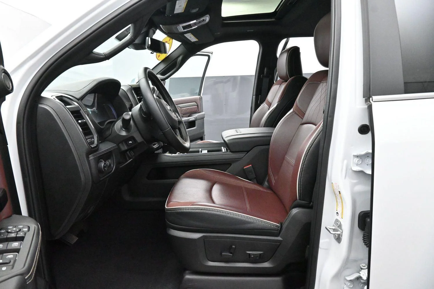Used 2025 White Ram Limited image 13