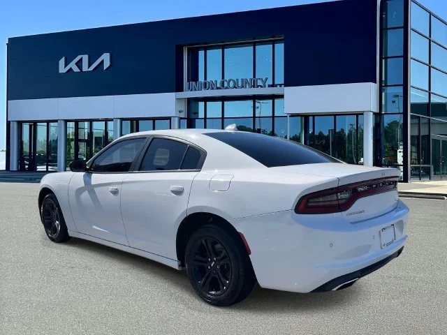 Used 2023 White Dodge SXT image 4