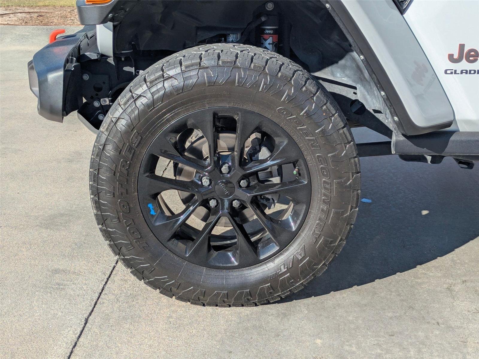 Used 2021 Bright White Clearcoat Jeep Mojave image 10