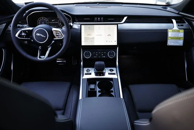 New 2024 Gray Jaguar R-Dynamic SE image 36