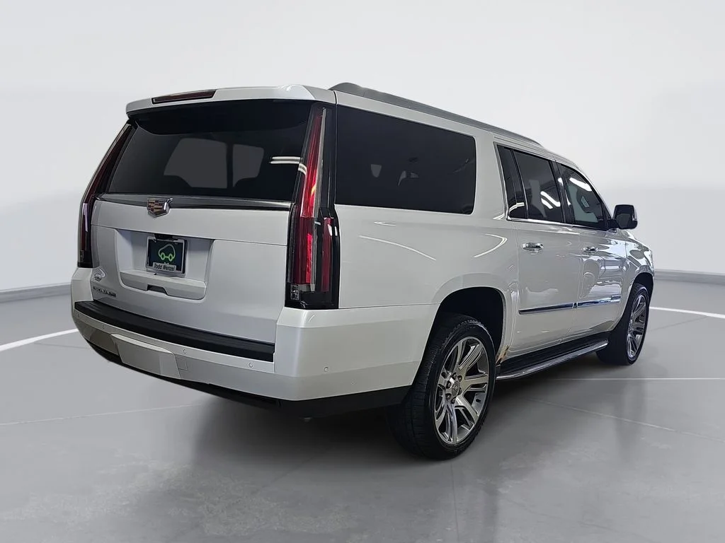 Used 2018 White Cadillac Luxury image 3