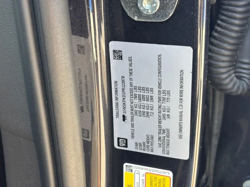 Used 2023 Gray Chevrolet Z71 image 16