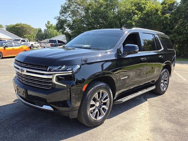 Used 2023 Black Chevrolet LT image 4