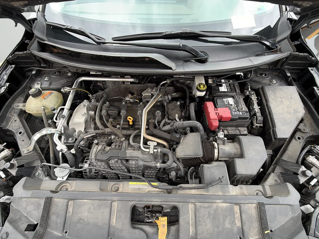 Used 2021 Black Nissan S image 9