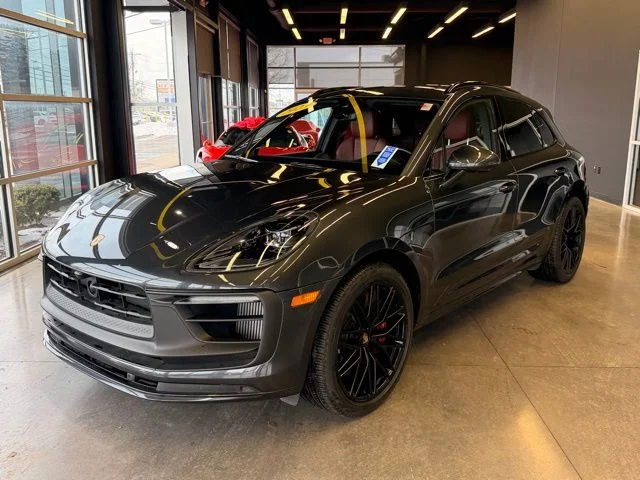 2023 Porsche Macan GTS's photo
