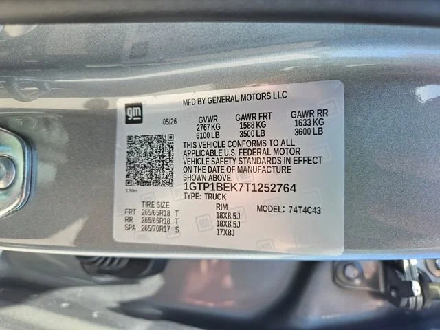 New 2026 Sterling Metallic GMC Elevation image 30