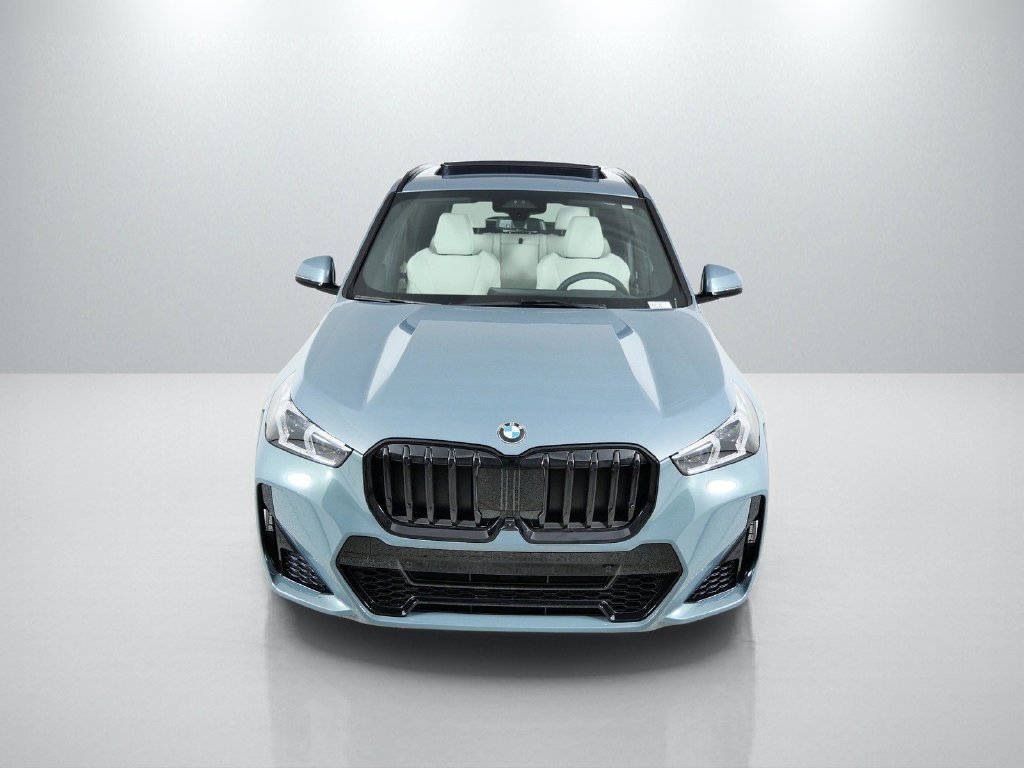 Used 2026 Cape York Green Metallic BMW xDrive28i image 17