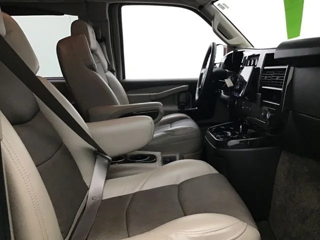 Used 2023 Red Chevrolet Explorer Limited SE image 40