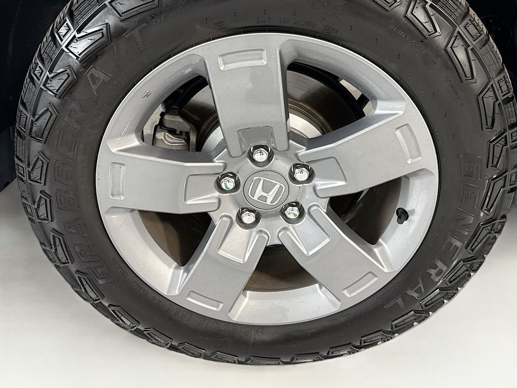 Certified Used 2025 Sonic Gray Pearl Honda TrailSport image 33