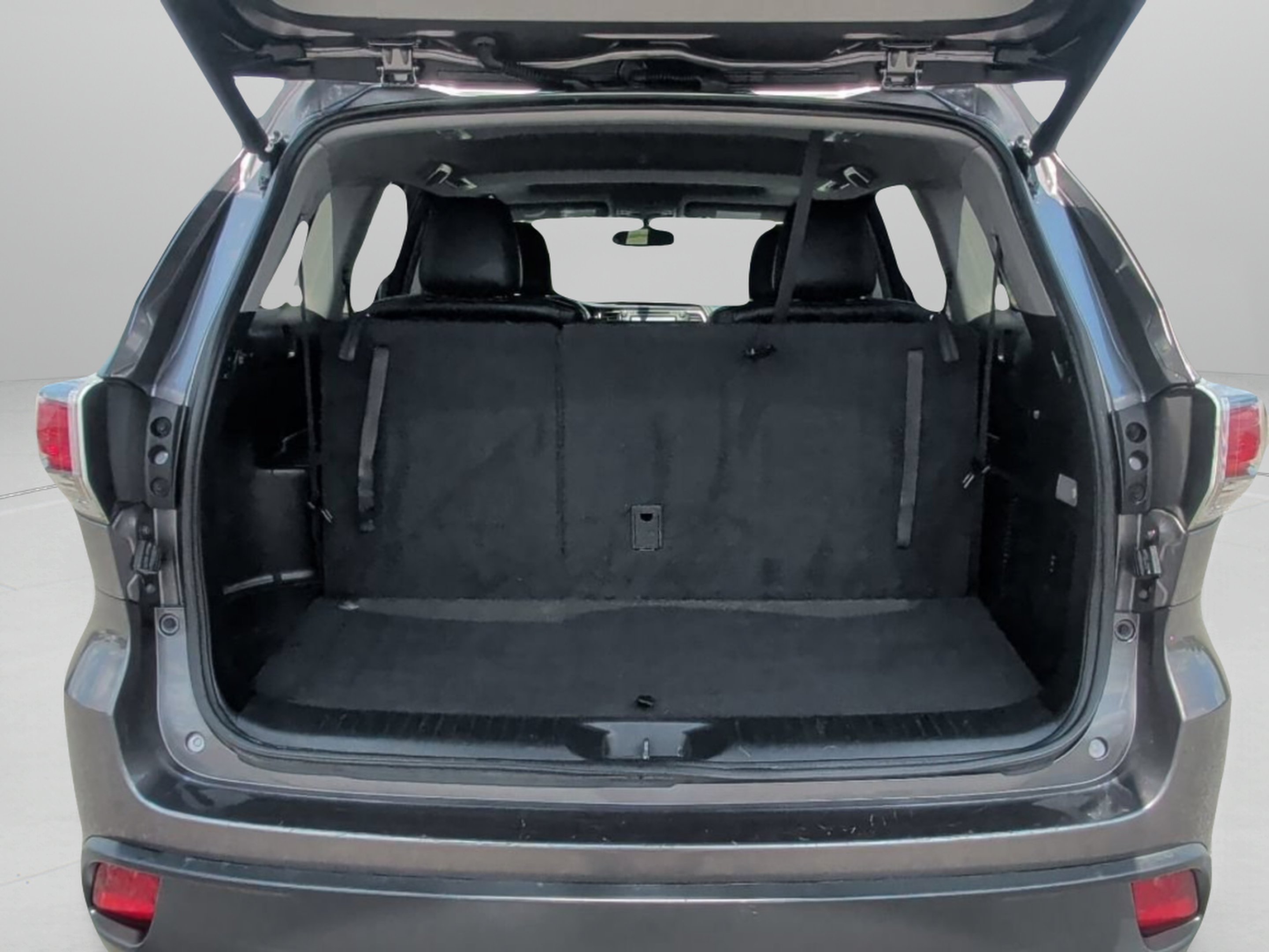 Used 2016 Predawn Gray Mica Toyota XLE image 35